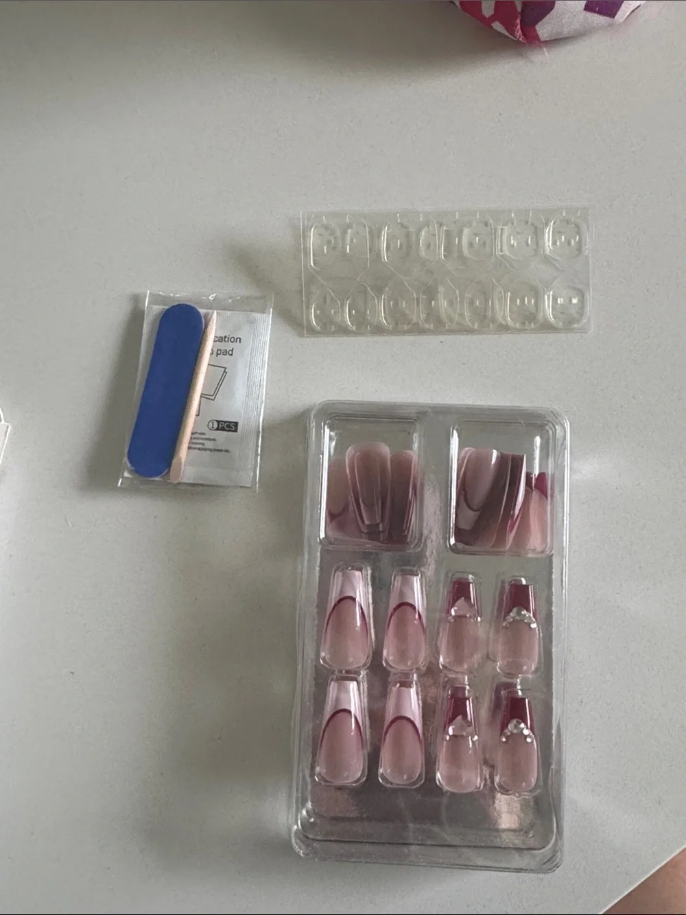 Voguish Gel Quality Press-On Nails - Pink Ombre with Accent Gems